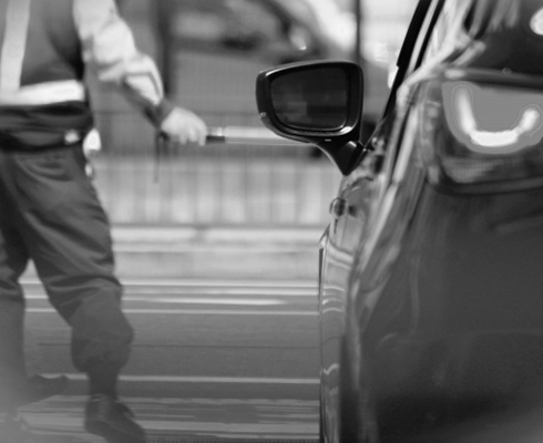 出口警備駐車場誘導警備